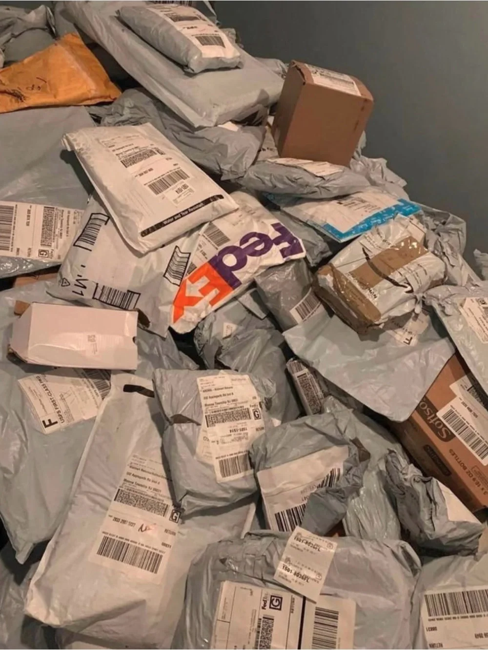 Mystery Box? Lost Mailbox Packages!